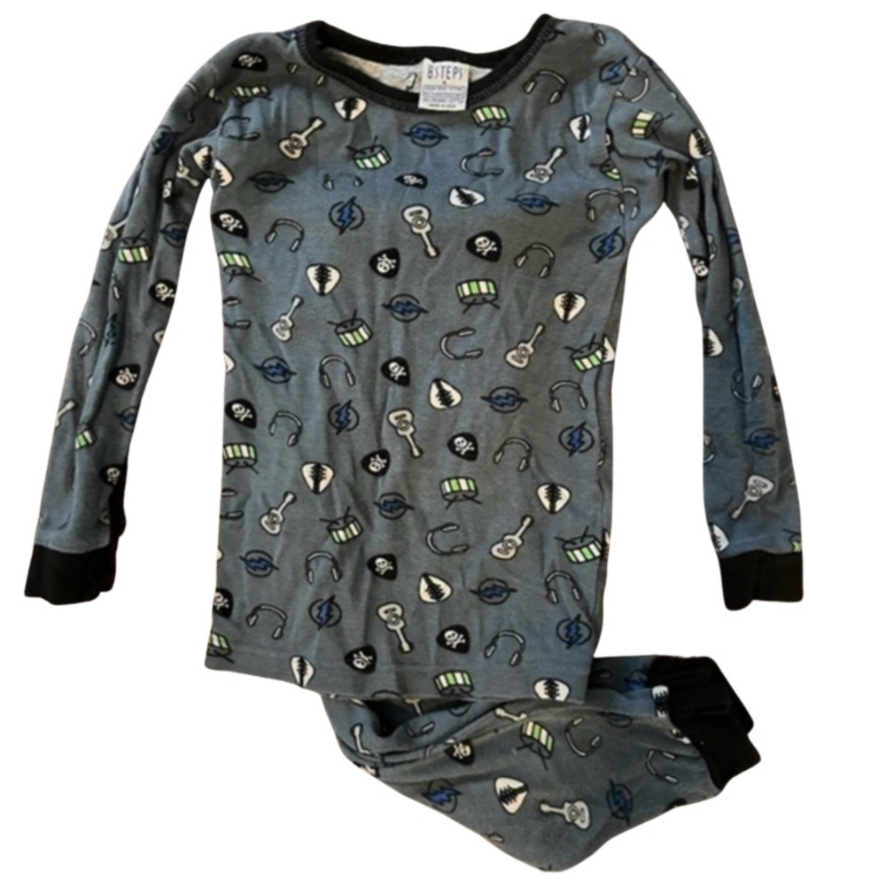 BSteps Boys Blue Rock Pajamas SZ 4 Excellent condition purchased at dennys NY